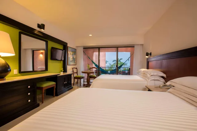 غرفة ديلوكس بسرير مزدوج بإطلالة على البحر، Barcelo Huatulco - All Inclusive 1/3
