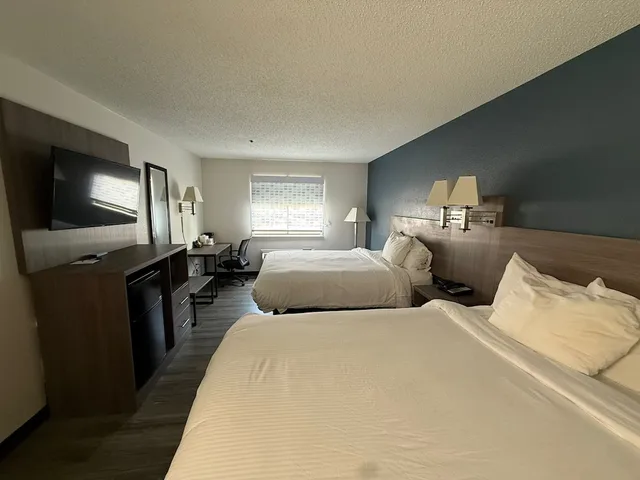 غرفة قياسية بسريرين كوين، Baymont By Wyndham Washington Court House 1/7