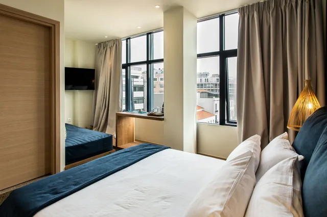 Senior, Suite, 1 Queen and 1 Single Bed, Metropolis View، Ciel Living Athens 1/6