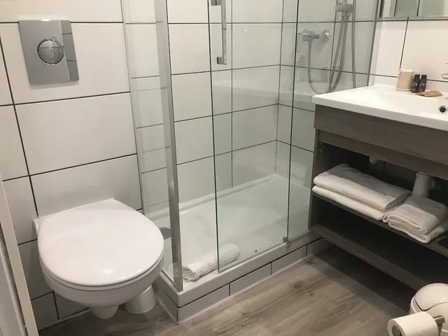 غرفة بسريرين منفصلين، Morand Hotel 9/10