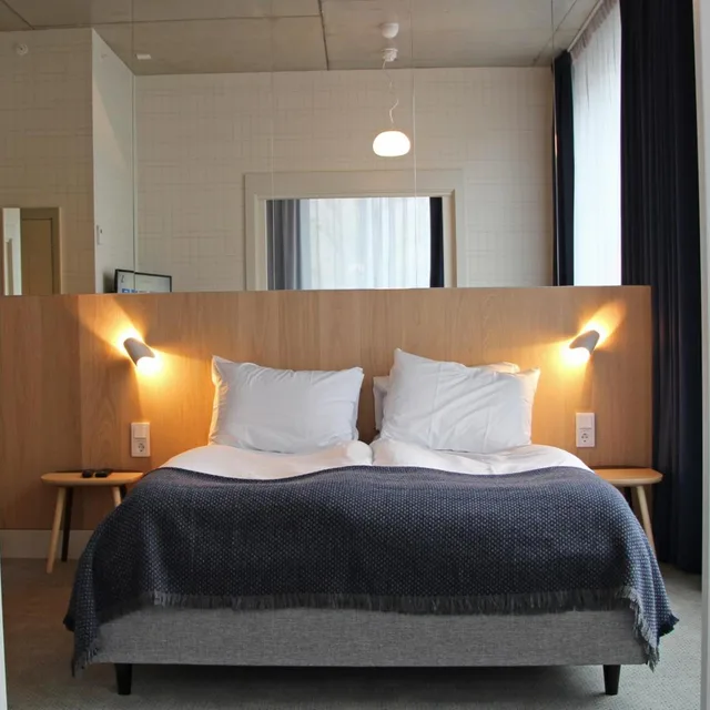 جناح تنفيذي بسرير كوين مع أريكة، ZANDER K HOTEL 3/10