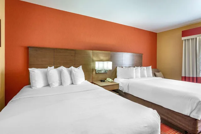 جناح بسريرين كوين بشرفة مع أريكة، Comfort Inn Flagstaff Lucky Lane I-40 2/7