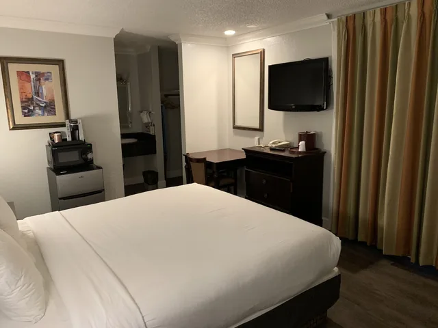 king room, Stargazer Inn And Suites 5/15