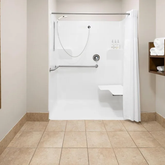 جناح بسرير كوين لذوي الإعاقة، Staybridge Suites Harrisburg Hershey 5/5