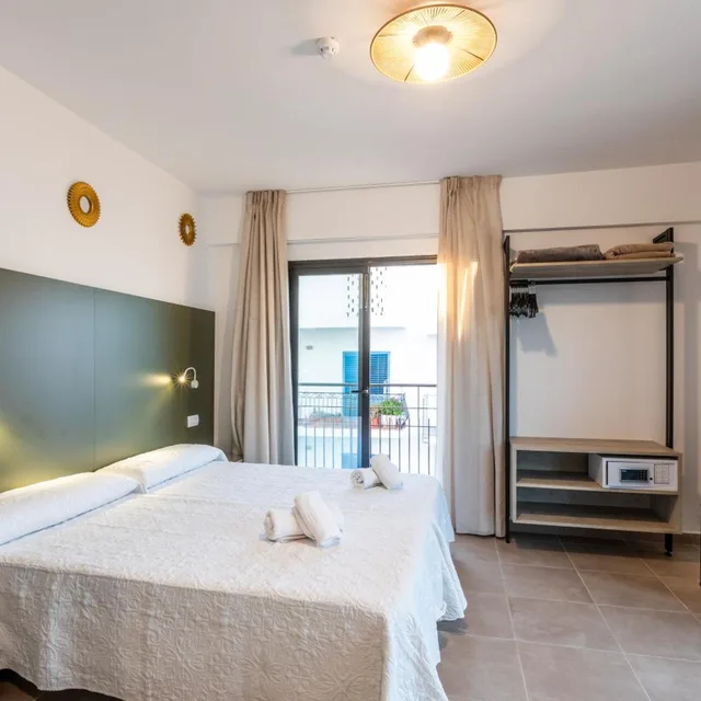 غرفة سوبيريور بسرير كوين، Hostal Alicante San Antonio 3/10