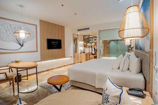 غرفة ديلوكس بسرير مزدوج أو سريرين منفصلين بإطلالة على البحر، Melia Danang Beach Resort 4/8