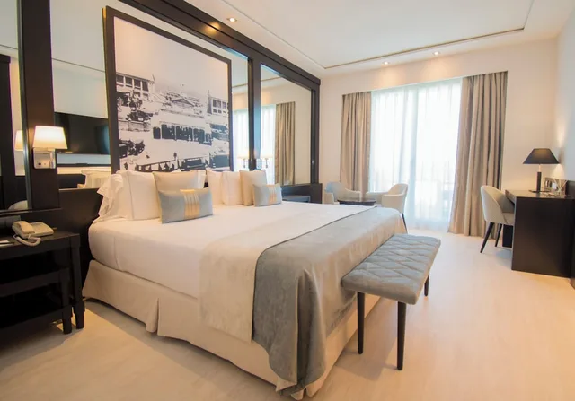 غرفة تنفيذية بسرير كوين بإطلالة على الشاطئ بشرفة، Balneario Las Arenas Resort 3/8