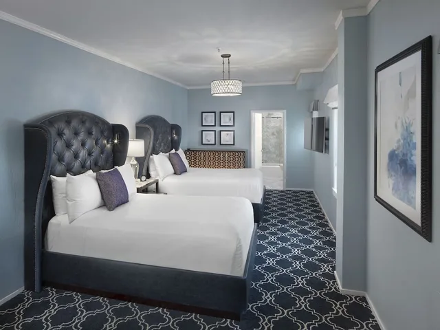 جناح جونيور بسريرين كوين مع أريكة، Claremont Resort & Club 2/2