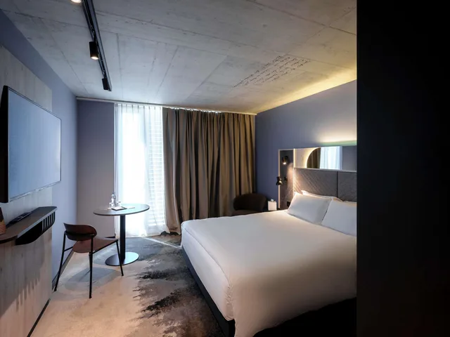غرفة كلاسيكية بسرير كوين، Mercure Hotel Delemont 2/4