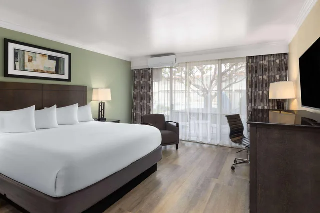 غرفة بسرير كينج، Travelodge By Wyndham Monterey Bay 3/5