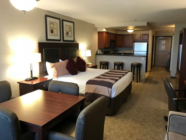 جناح تنفيذي بسرير كينج، Hawthorn Extended Stay by Wyndham Killeen 2/3