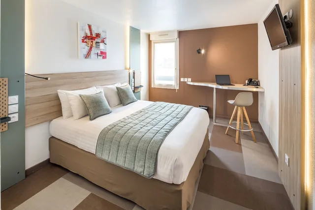 غرفة سوبيريور بسرير كينج، Inter Hotel Le Luy de Bearn 1/2
