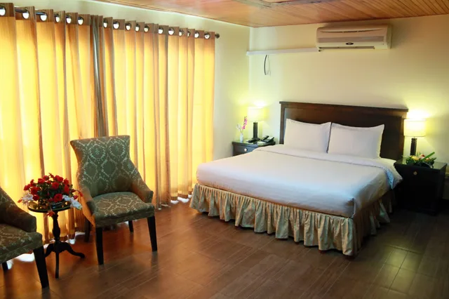Room, King Bed, Valley View، Hotel One Bhurban. 2/3