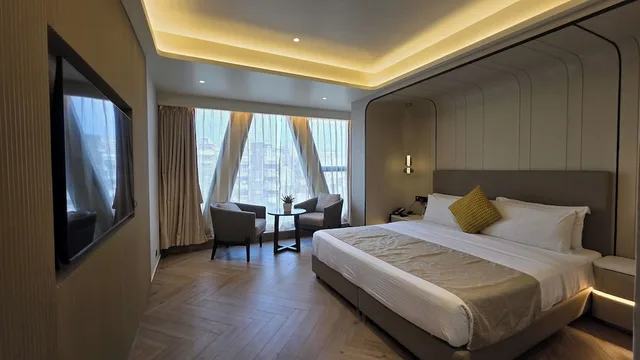 غرفة بريميوم بسرير كينج، Dragonfly Hotel 2/8