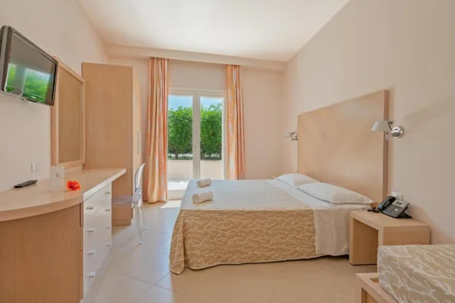 1 Bedroom, Apartment, Sea View, Villaggio Cala Di Volpe 1/1