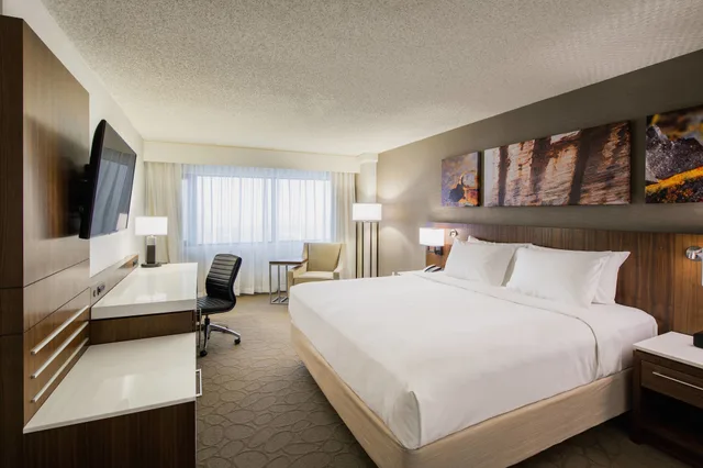 غرفة بسرير كينج، Delta Hotels By Marriott Regina 3/10