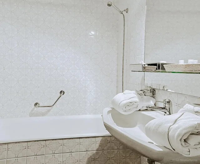 غرفة عائلية ثلاثية، Hotel Regina Terme 2/2