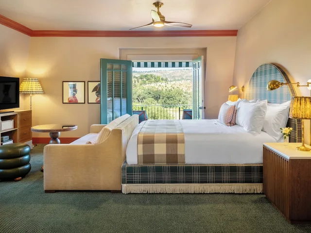جناح بسرير كينج مع أريكة، Wine Country Inn 3/3