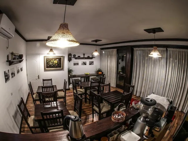 Hotel Bujtina e Bardhe، قورتشة 21/29