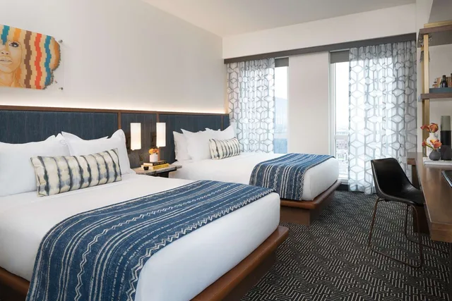 غرفة قياسية بسريرين كوين، The Troubadour Hotel New Orleans 1/5