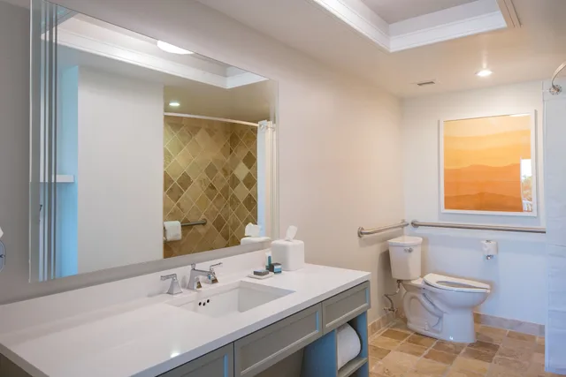 Resort, 2 Queen Beds, Accessible، Hawks Cay Resort 4/5
