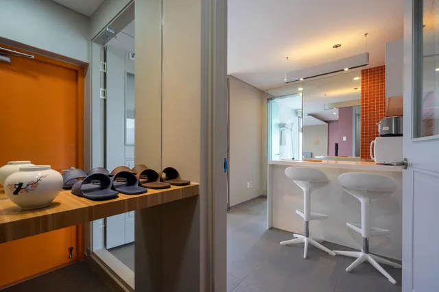 Deluxe, Tacet Pension 5/6