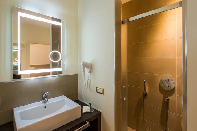1 Bedroom, Deluxe, Studio, Suite, King Bed, Mountain Side، Windsor Hotel 3/5