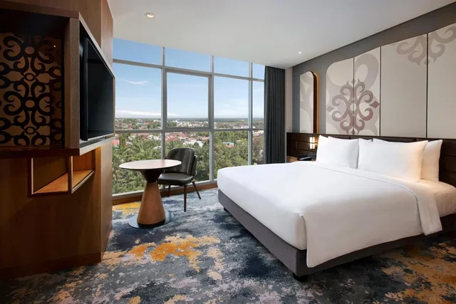 غرفة بريميوم سوبيريور بسرير كوين، Mercure Pangkalan Bun 1/5