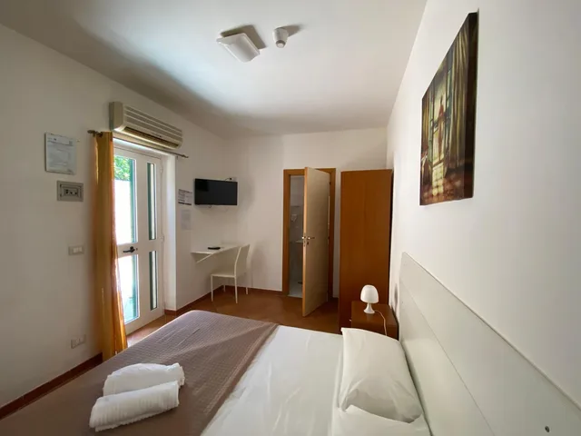 غرفة بسرير مزدوج بشرفة، Citta Bianca Country Resort 1/10