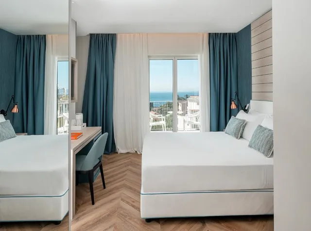 غرفة سوبيريور بسرير مزدوج، Hotel Tirrenia 3/4