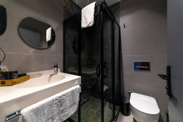 جناح بسرير كينج وسرير كينج وسريرين مزدوجين مع أريكة، Ramitos Boutique Hotel 9/10