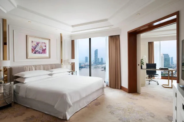 1 Bedroom, Suite, King Bed, Royal Orchid Sheraton Riverside Hotel Bangkok 1/10
