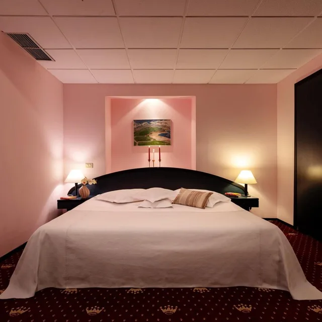 غرفة ديلوكس بسرير مزدوج، Hotel Mara 1/5