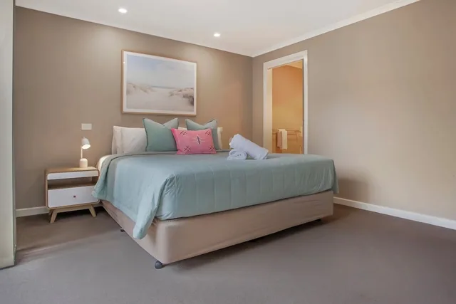2 Bedrooms, Family, Villa, King and Queen Bed, Bay View, Sofa, Sea Foam Villas 5/8