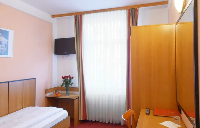Room, Single, Gartenhotel Gabriel 10/12