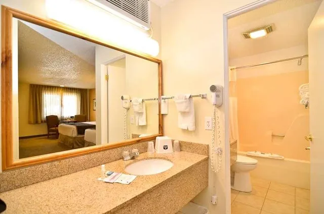 جناح بغرفة نوم واحدة، Best Western Pioneer 4/4
