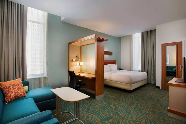 استوديو بسرير كينج مع أريكة لذوي الإعاقة، Springhill Suites Houston Downtown/Convention Center 2/3