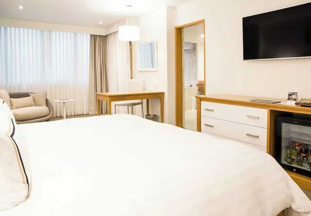 Melia, King Bed، Melia Lima 4/10