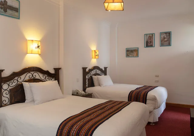غرفة قياسية رباعية، Hotel Rojas 4/7