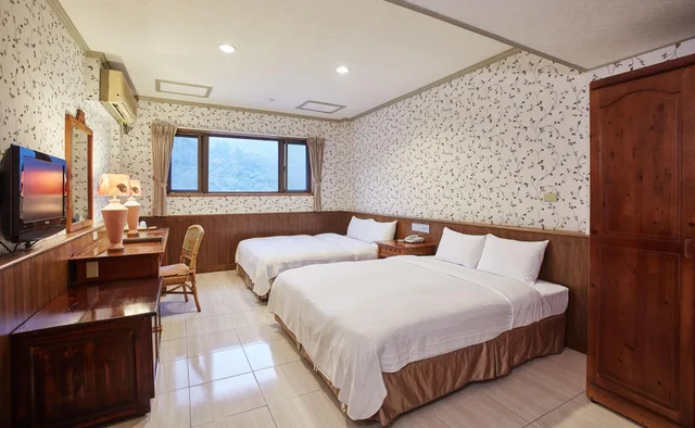 غرفة قياسية رباعية، Rainbow Resort 1/1