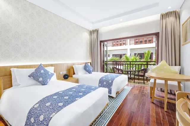 Faifo Twin with Pool View، Wafaifo Resort Hoi An 3/6