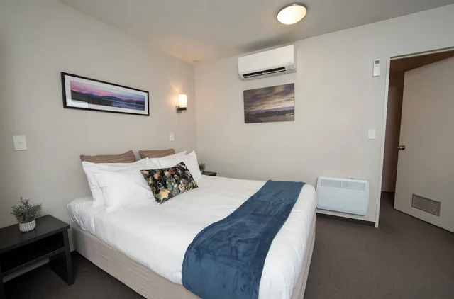 استوديو بسرير كينج، Cranford Oak Motel 1/9