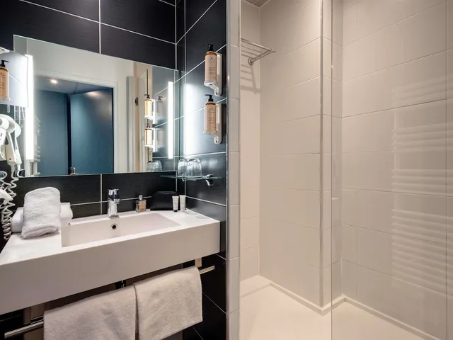 Privilege, Double Bed, Balcony, Mercure Annecy Centre 5/5