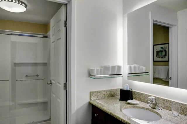 جناح بسريرين مزدوجين بغرفتي نوم، Residence Inn By Marriott Cleveland Downtown 4/5