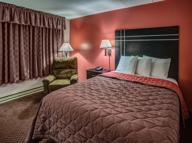 غرفة بسرير كوين، Prime Rate Inn 1/3