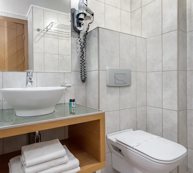 Standard, Queen Bed, Marmara Hotel 3/4