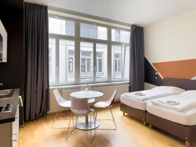 غرفة سوبيريور عائلية بسريرين منفصلين وسرير بطابقين، Say Cheese Leipzig Hotel and Hostel 3/9