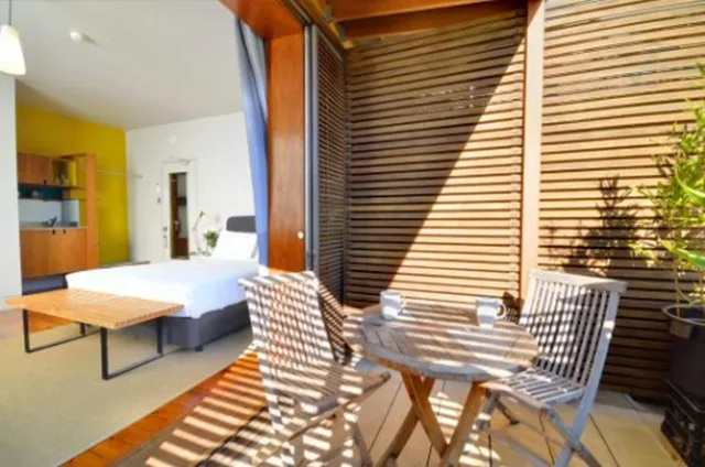 Room, Queen Bed, District View, Balcony، Dive Hotel Coogee Beach 4/4