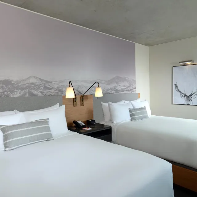 غرفة قياسية ركنية بسريرين كوين، Hotel Indigo Denver Downtown - Union Station, an IHG Hotel 4/9