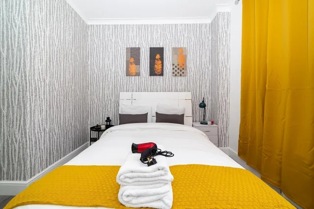 Deluxe, Quadruple, Diana Hotel Near Wembley Self Serviced Apartments 1/1